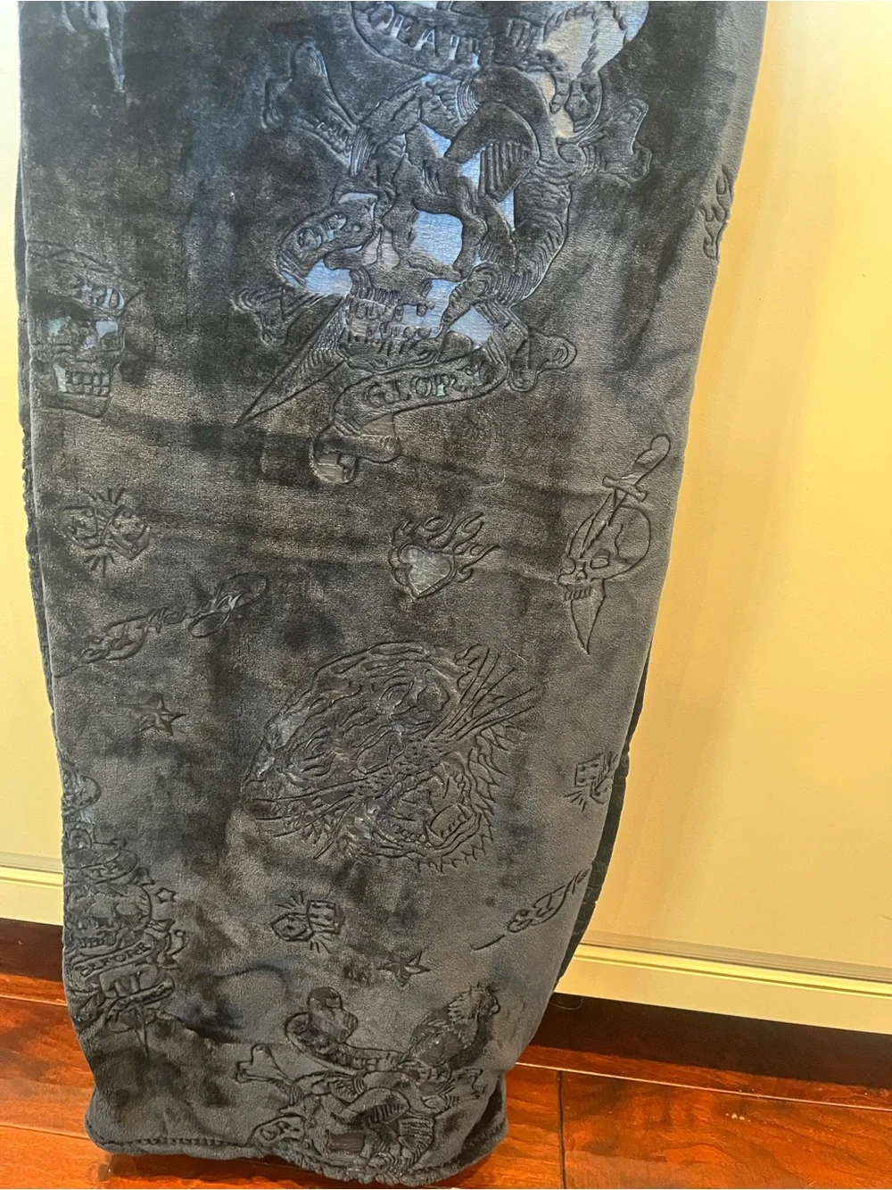 Ed Hardy Twin Embossed Plush Blanket - Navy